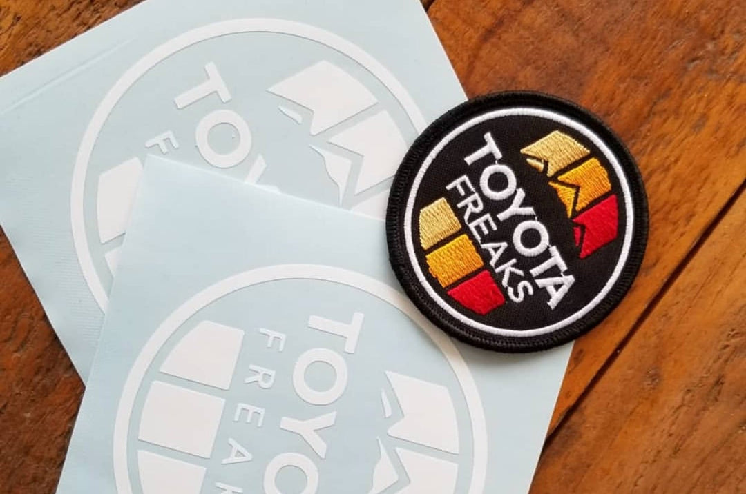 TF Circle Retro Decal